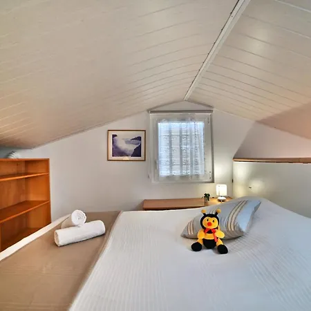 Douce Alouette By Interhome